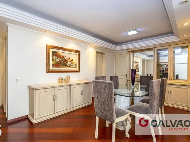Apartamento 3 quartos e 2 banheiros, para alugar, no bairro Água Verde em Curitiba