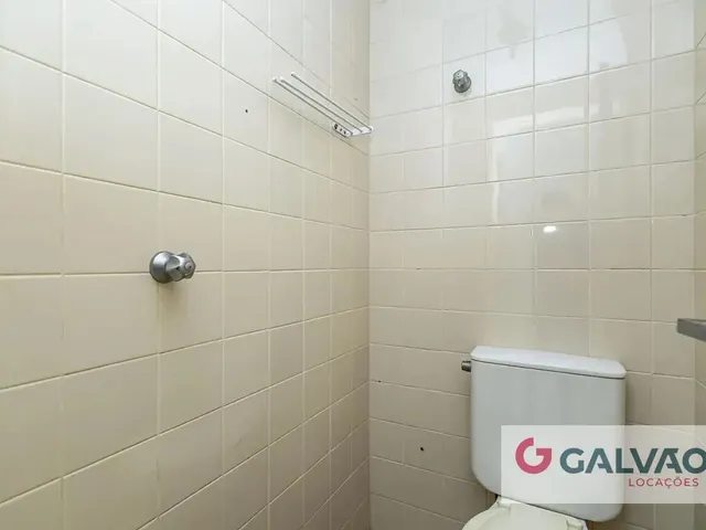 Apartamento 3 quartos e 2 banheiros, para alugar, no bairro Água Verde em Curitiba