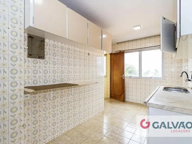 Apartamento 3 quartos e 2 banheiros, para alugar, no bairro Cristo Rei em Curitiba