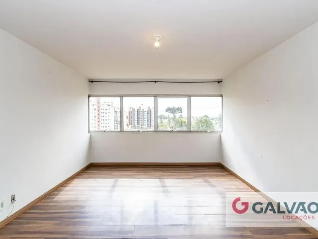 Apartamento 3 quartos e 2 banheiros, para alugar, no bairro Cristo Rei em Curitiba
