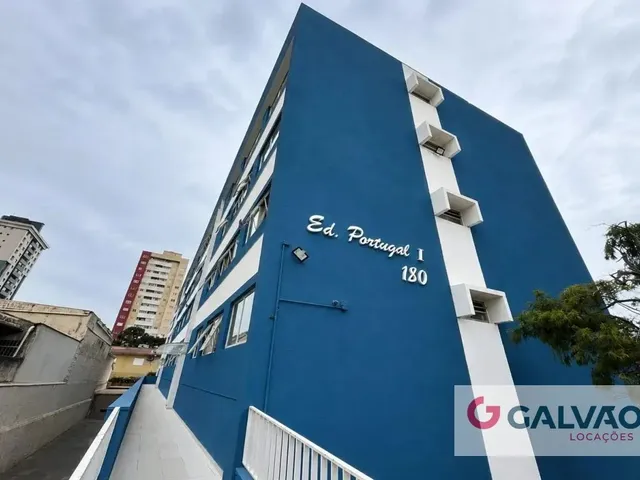 Apartamento 3 quartos e 2 banheiros, para alugar, no bairro Cristo Rei em Curitiba