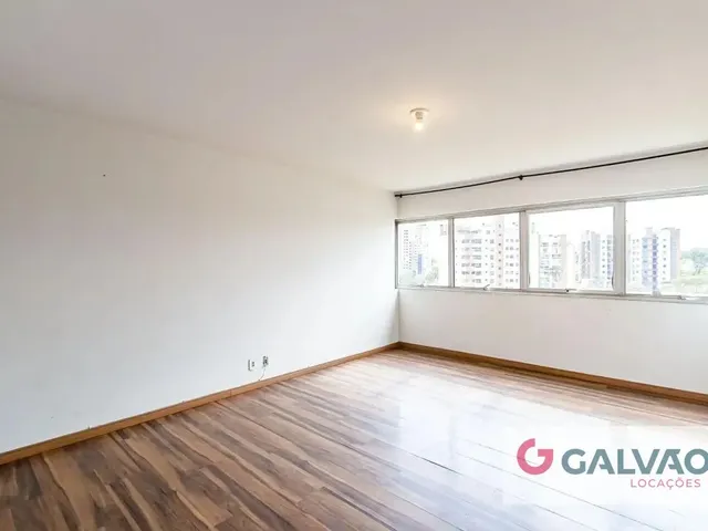 Apartamento 3 quartos e 2 banheiros, para alugar, no bairro Cristo Rei em Curitiba