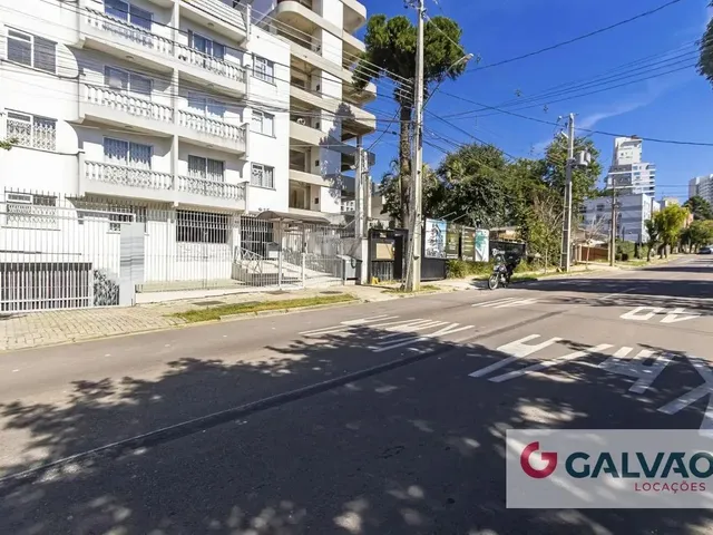 Apartamento 2 quartos e 1 banheiro, para alugar, no bairro Água Verde em Curitiba