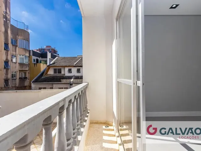 Apartamento 2 quartos e 1 banheiro, para alugar, no bairro Água Verde em Curitiba