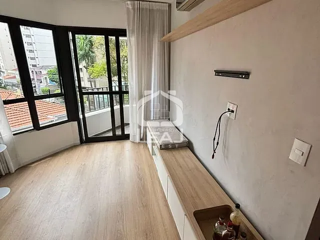 Apartamento 1 quarto e 1 banheiro, à venda, no bairro Vila Nova Conceição em São Paulo