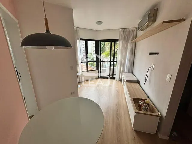 Apartamento 1 quarto e 1 banheiro, à venda, no bairro Vila Nova Conceição em São Paulo