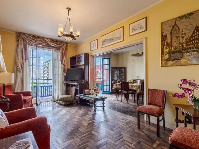 Apartamento com 280m² 4 quartos e 2 banheiros, à venda, no bairro Independência em Porto Alegre