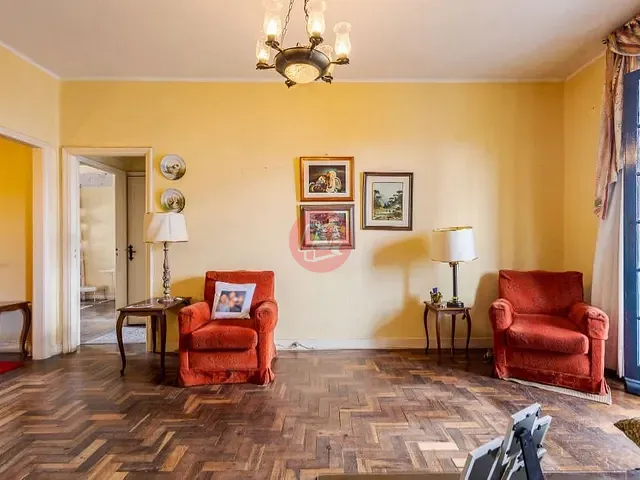 Apartamento com 280m² 4 quartos e 2 banheiros, à venda, no bairro Independência em Porto Alegre