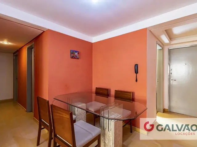 Apartamento 3 quartos e 1 banheiro, para alugar, no bairro Portão em Curitiba