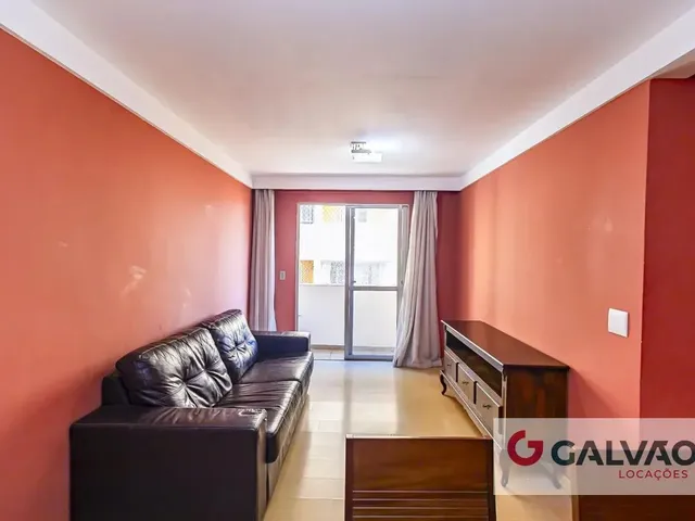 Apartamento 3 quartos e 1 banheiro, para alugar, no bairro Portão em Curitiba