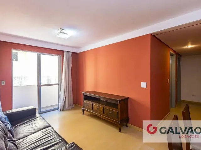 Apartamento 3 quartos e 1 banheiro, para alugar, no bairro Portão em Curitiba