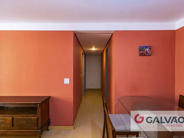 Apartamento 3 quartos e 1 banheiro, para alugar, no bairro Portão em Curitiba