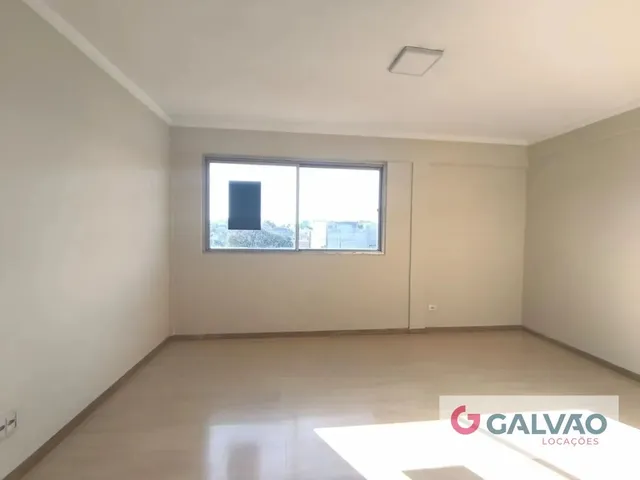Apartamento 3 quartos e 2 banheiros, para alugar, no bairro Mercês em Curitiba