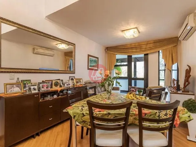 Apartamento com 266m² 3 quartos e 4 banheiros, à venda ou para alugar, no bairro Petrópolis em Porto Alegre