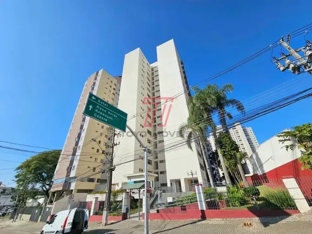Apartamento 2 quartos e 2 banheiros, para alugar, no bairro Portão em Curitiba