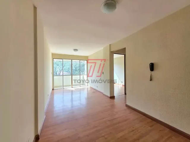 Apartamento 2 quartos e 2 banheiros, para alugar, no bairro Portão em Curitiba