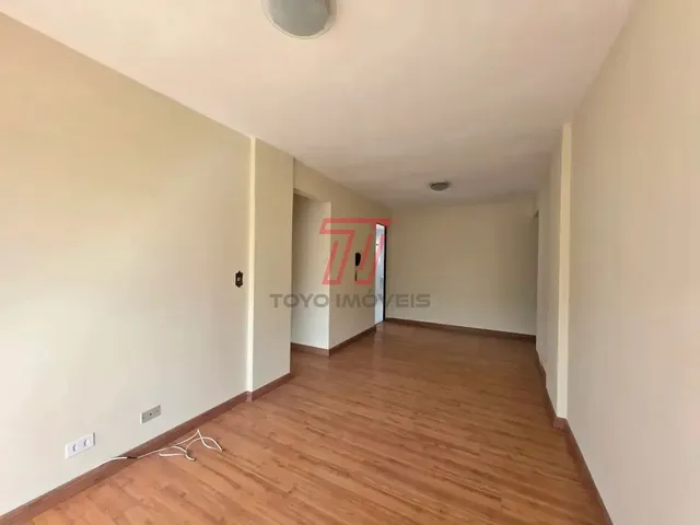 Apartamento 2 quartos e 2 banheiros, para alugar, no bairro Portão em Curitiba