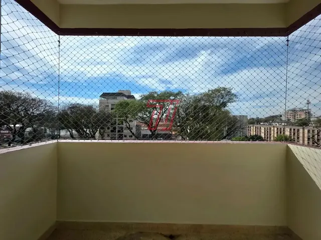 Apartamento 2 quartos e 2 banheiros, para alugar, no bairro Portão em Curitiba