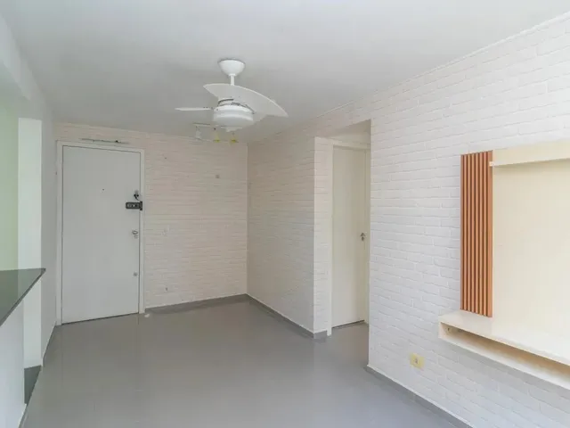 Apartamento 2 quartos e 1 banheiro, à venda, no bairro Portão em Curitiba