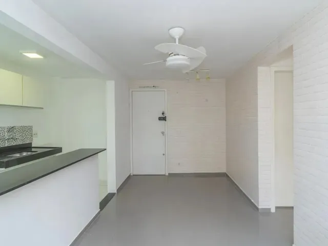 Apartamento 2 quartos e 1 banheiro, à venda, no bairro Portão em Curitiba
