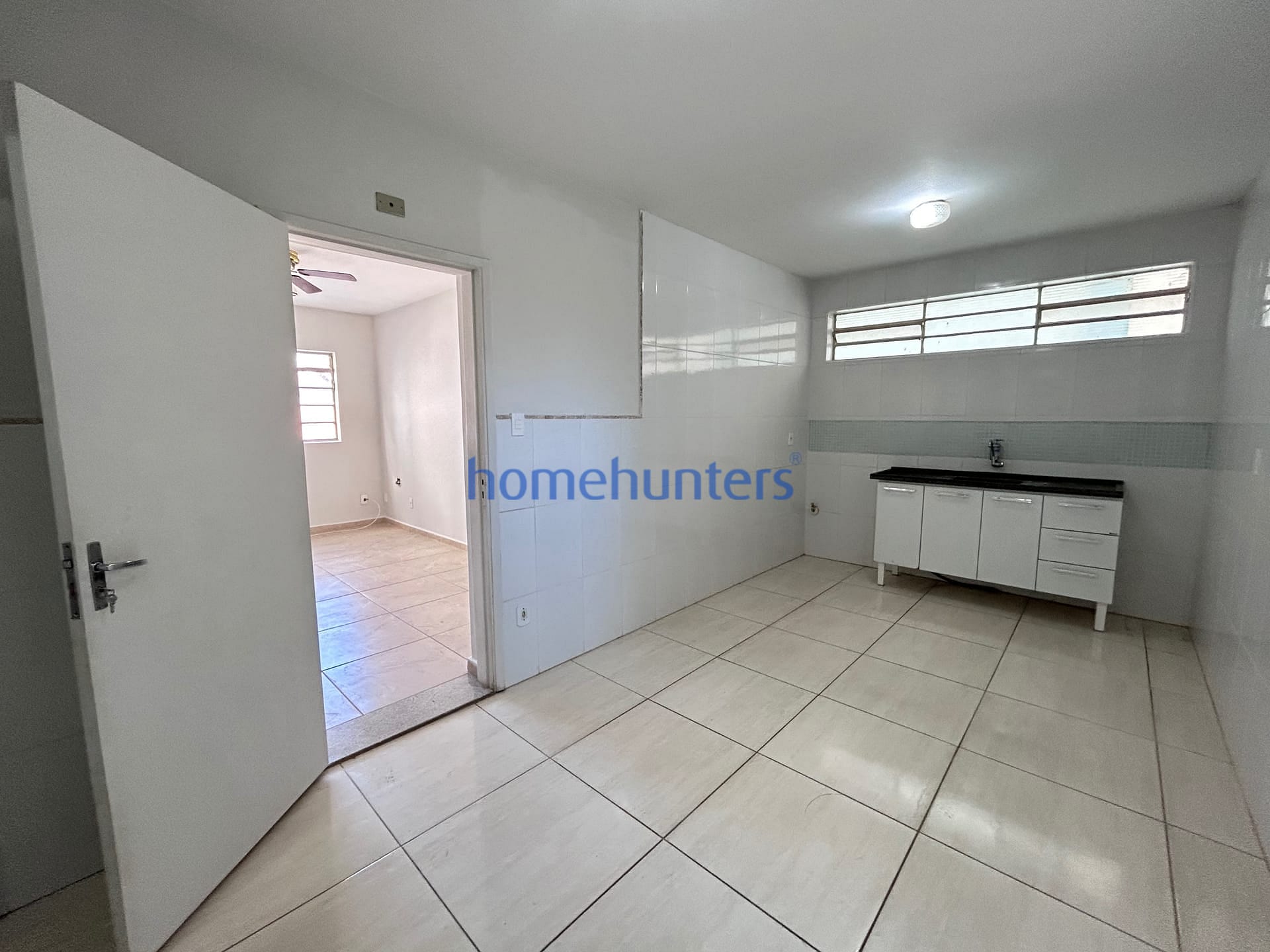 Apartamento para alugar com 2 quartos, 70m² - Foto 12