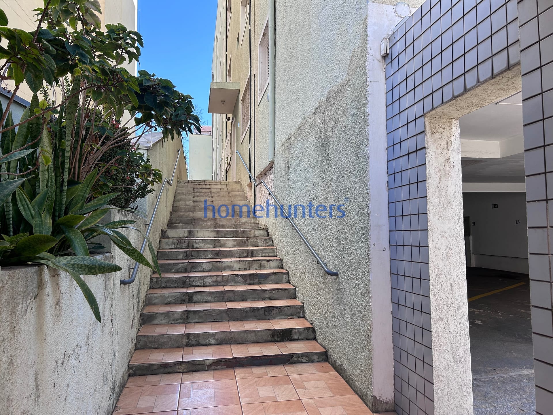 Apartamento para alugar com 2 quartos, 70m² - Foto 43