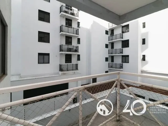 Apartamento 2 quartos e 1 banheiro, para alugar, no bairro Água Verde em Curitiba