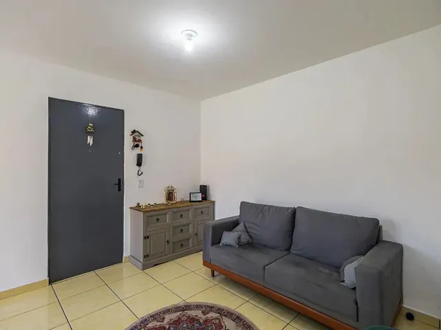 Apartamento 2 quartos e 1 banheiro, à venda, no bairro Campo Comprido em Curitiba