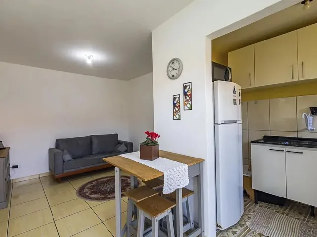 Apartamento 2 quartos e 1 banheiro, à venda, no bairro Campo Comprido em Curitiba