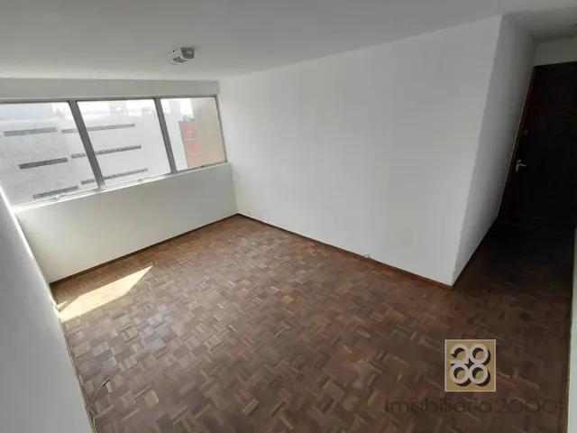 Apartamento 1 quarto e 1 banheiro, para alugar, no bairro Centro em Curitiba