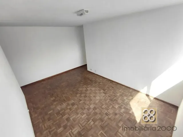 Apartamento 1 quarto e 1 banheiro, para alugar, no bairro Centro em Curitiba