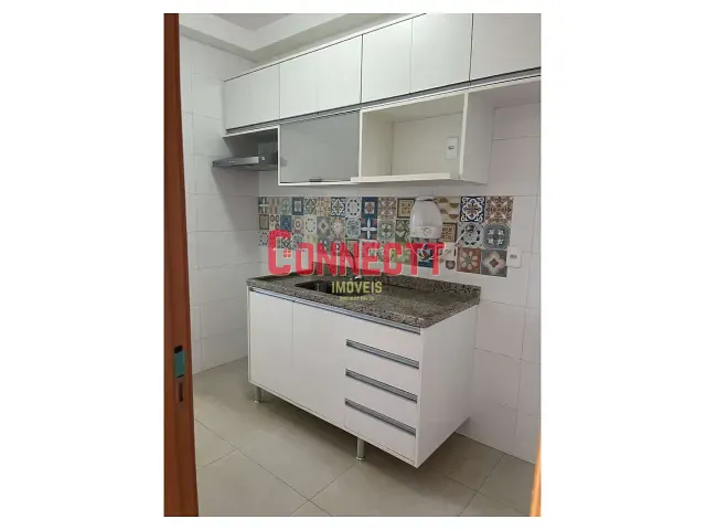 Apartamento 2 quartos e 2 banheiros, para alugar, no bairro Jardim Irajá em Ribeirão Preto