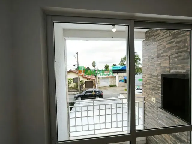 Apartamento 2 quartos e 1 banheiro, para alugar, no bairro Uberaba em Curitiba