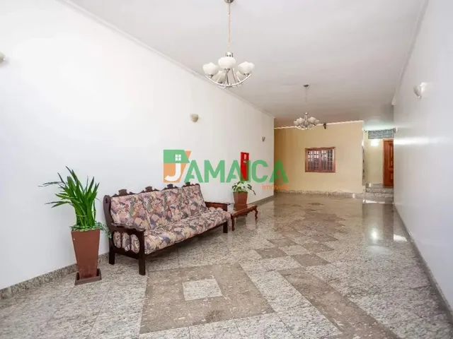 Apartamento 2 quartos e 2 banheiros, para alugar, no bairro São Francisco em Curitiba