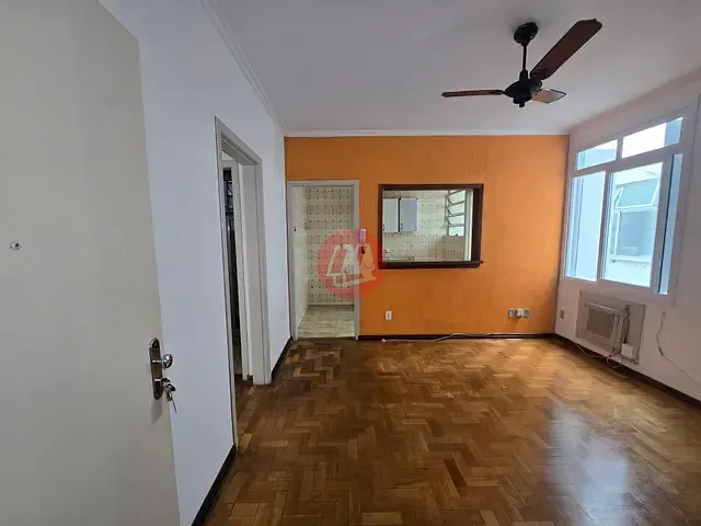 Apartamento 2 quartos e 1 banheiro, para alugar, no bairro Santana em Porto Alegre