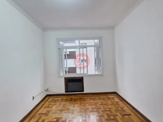Apartamento 2 quartos e 1 banheiro, para alugar, no bairro Santana em Porto Alegre