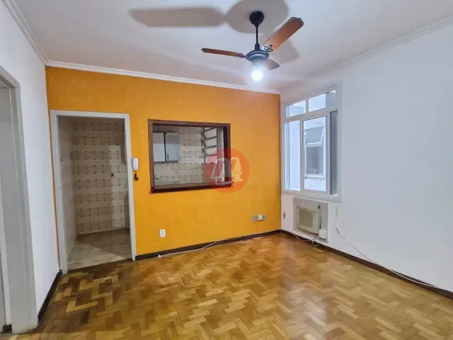 Apartamento 2 quartos e 1 banheiro, para alugar, no bairro Santana em Porto Alegre