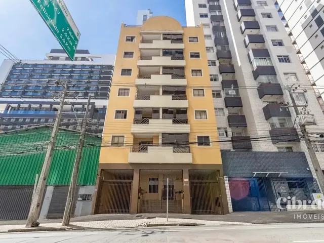 Apartamento 1 quarto e 1 banheiro, à venda, no bairro Centro em Curitiba