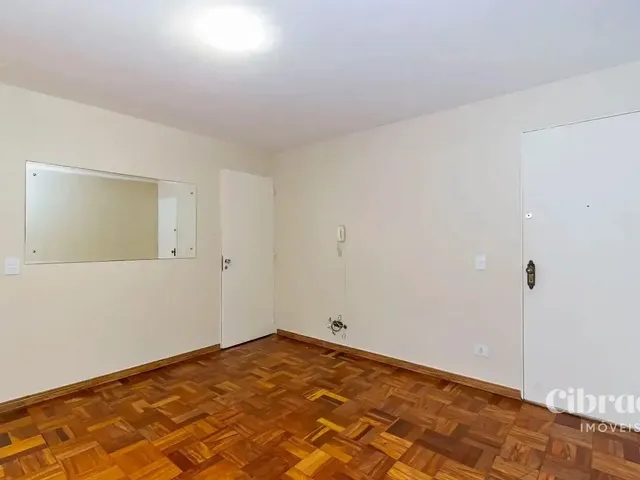 Apartamento 2 quartos e 1 banheiro, para alugar, no bairro Cristo Rei em Curitiba