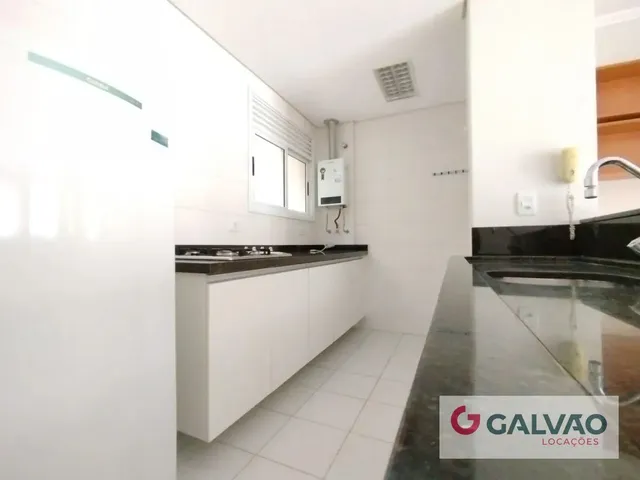 Apartamento 1 quarto e 1 banheiro, para alugar, no bairro Centro em Curitiba