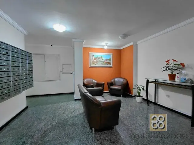 Apartamento 1 quarto e 1 banheiro, para alugar, no bairro Cristo Rei em Curitiba