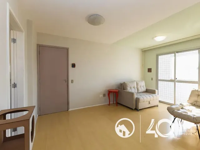 Apartamento 3 quartos e 1 banheiro, para alugar, no bairro Portão em Curitiba