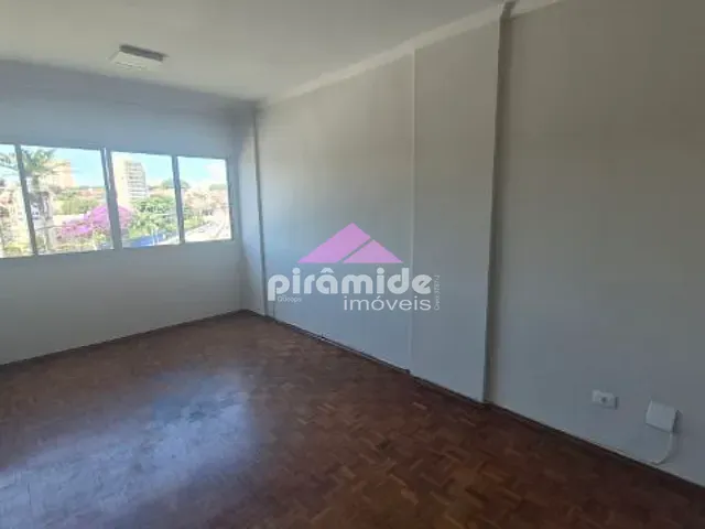Apartamento com 120m² 3 quartos e 2 banheiros, para alugar, no bairro Centro em São José dos Campos