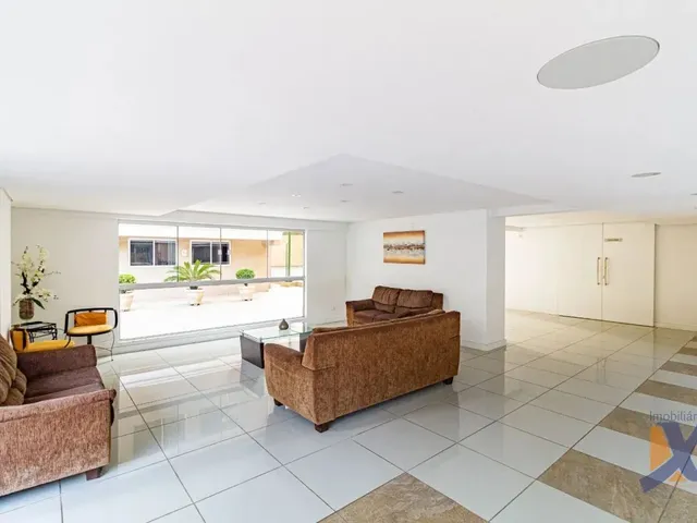 Apartamento 2 quartos e 1 banheiro, para alugar, no bairro Água Verde em Curitiba