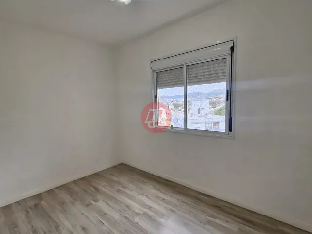 Apartamento 3 quartos e 2 banheiros, para alugar, no bairro Santo Antônio em Porto Alegre
