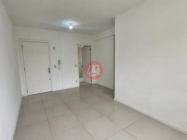 Apartamento 3 quartos e 2 banheiros, para alugar, no bairro Santo Antônio em Porto Alegre