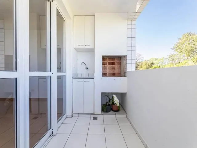 Apartamento 3 quartos e 1 banheiro, à venda, no bairro Campo Comprido em Curitiba