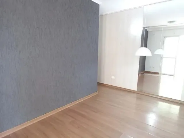 Apartamento 2 quartos e 1 banheiro, à venda, no bairro Campo Comprido em Curitiba