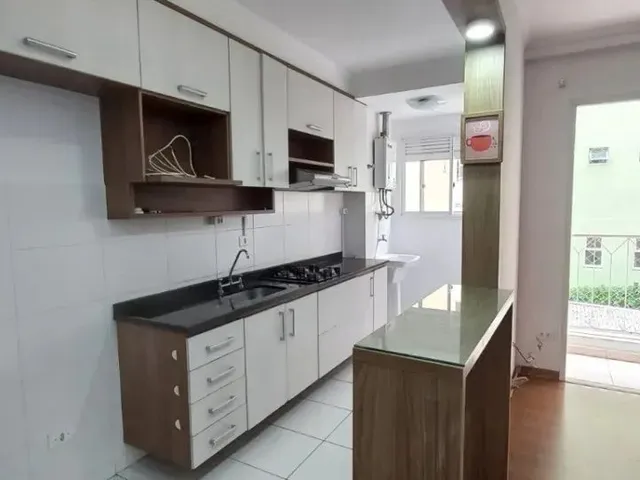 Apartamento 2 quartos e 1 banheiro, à venda, no bairro Campo Comprido em Curitiba