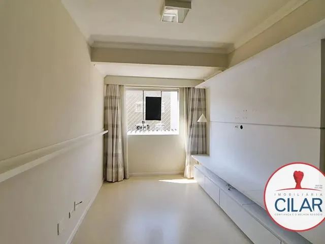 Apartamento 3 quartos e 1 banheiro, para alugar, no bairro Vista Alegre em Curitiba